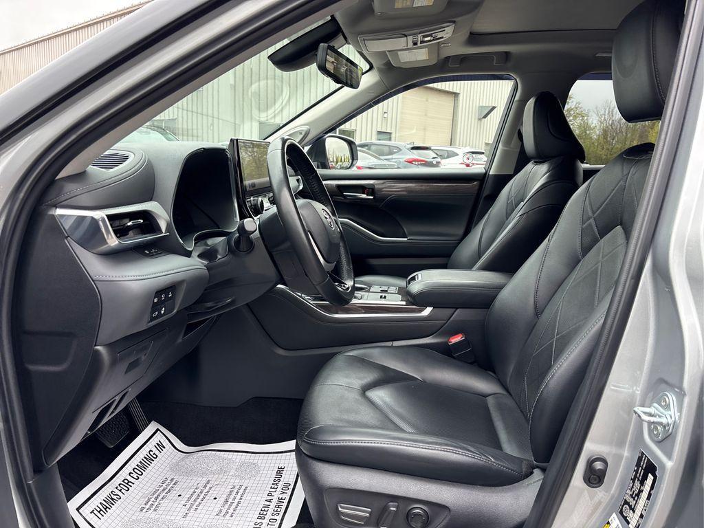 used 2023 Toyota Highlander Hybrid car, priced at $49,922