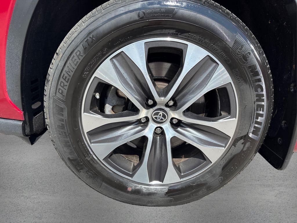 used 2022 Toyota Highlander car, priced at $36,239