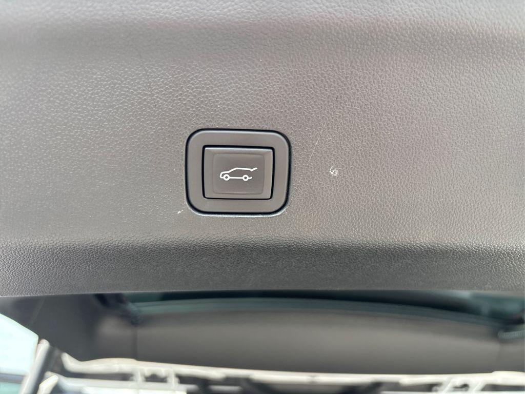 used 2024 GMC Yukon car, priced at $89,995