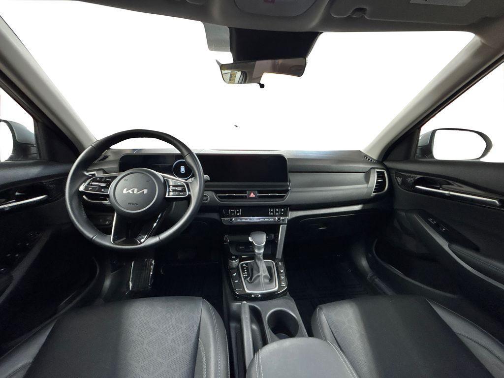 used 2025 Kia Seltos car, priced at $26,971