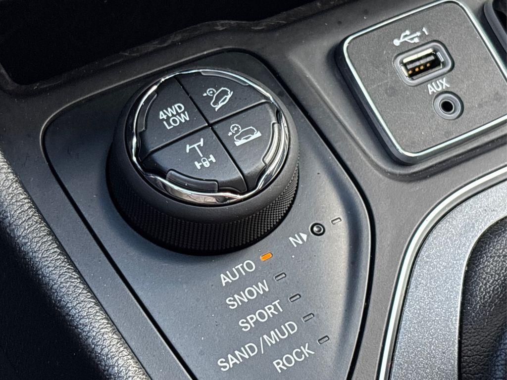 used 2020 Jeep Cherokee car, priced at $20,839