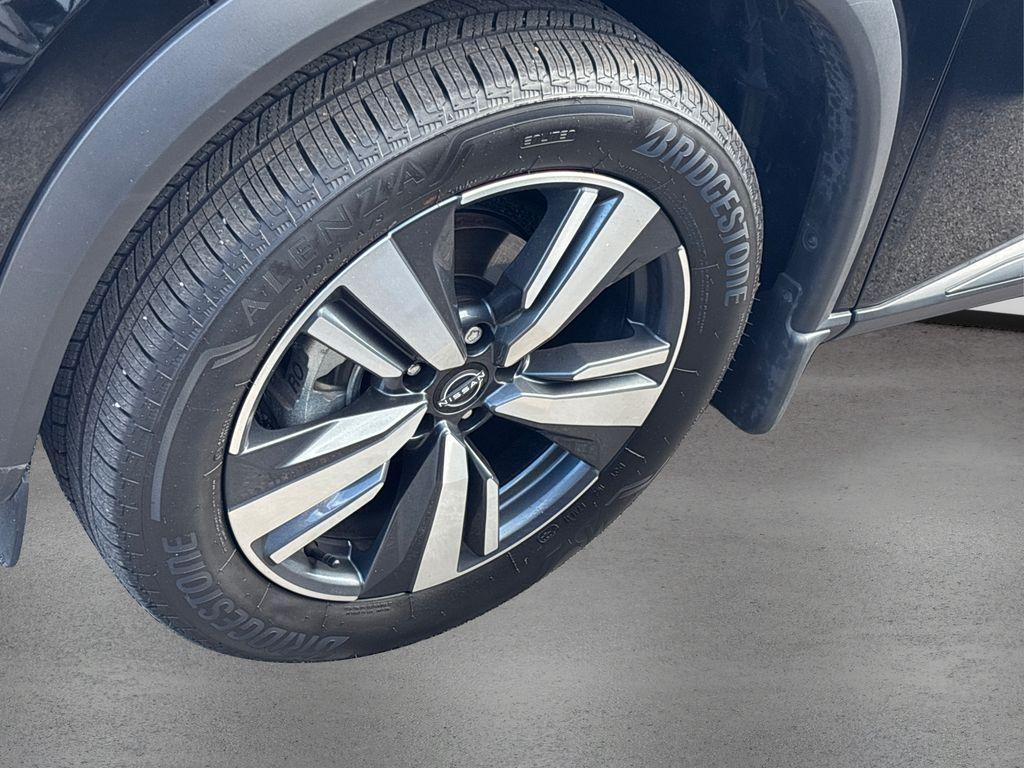 used 2024 Nissan Rogue car, priced at $32,452