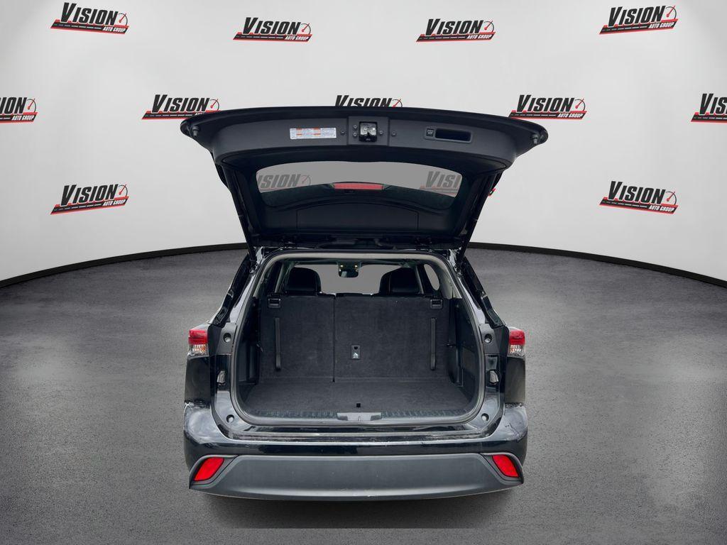 used 2023 Toyota Highlander car, priced at $37,538