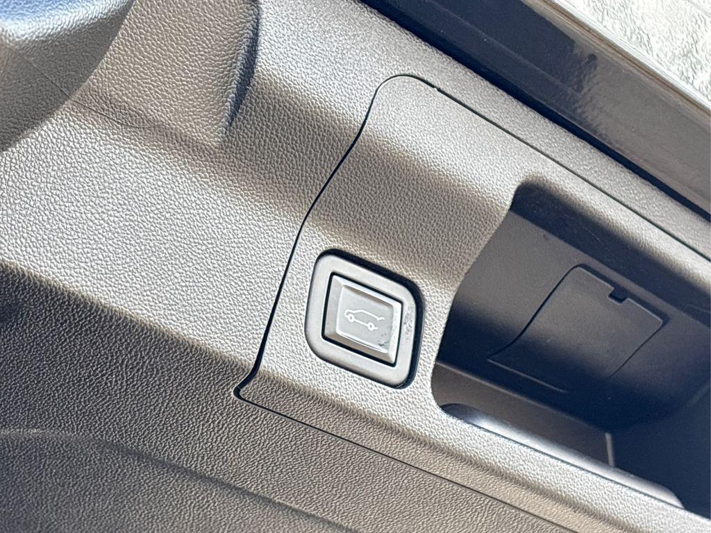 used 2021 GMC Acadia car, priced at $23,995