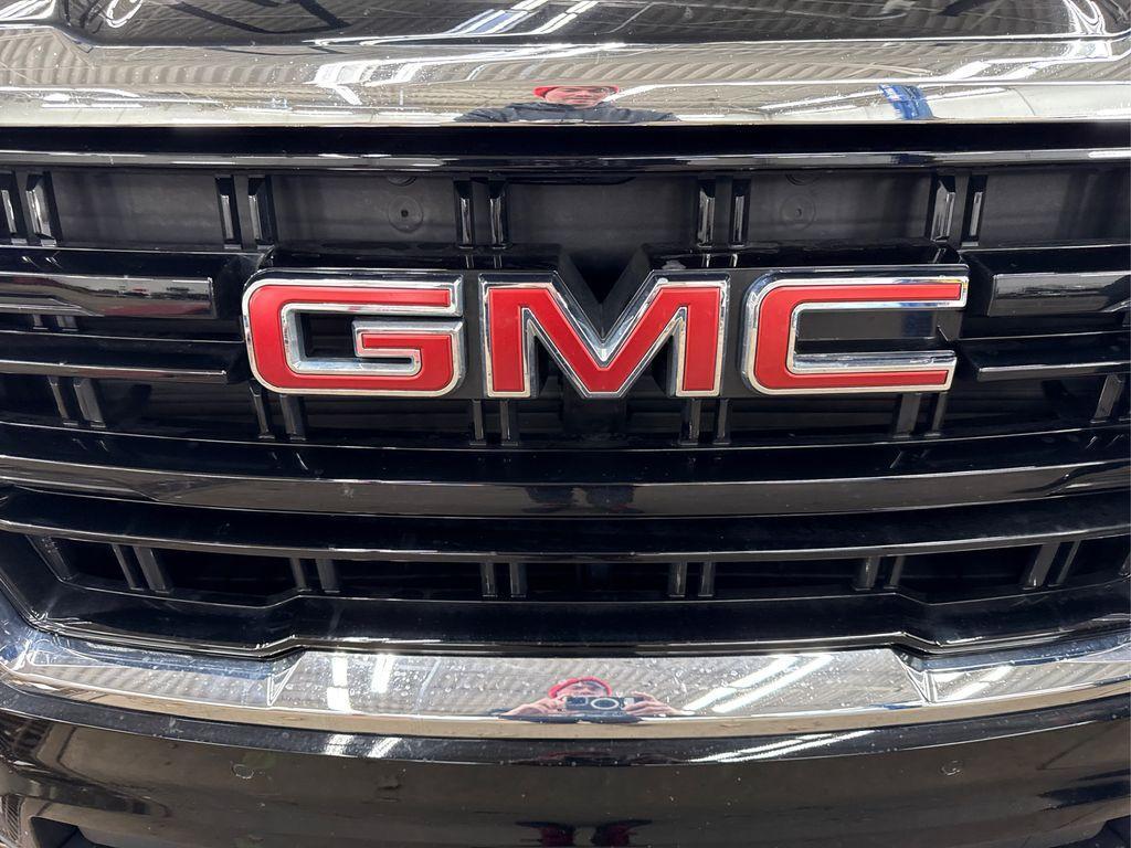 used 2022 GMC Yukon car, priced at $45,540