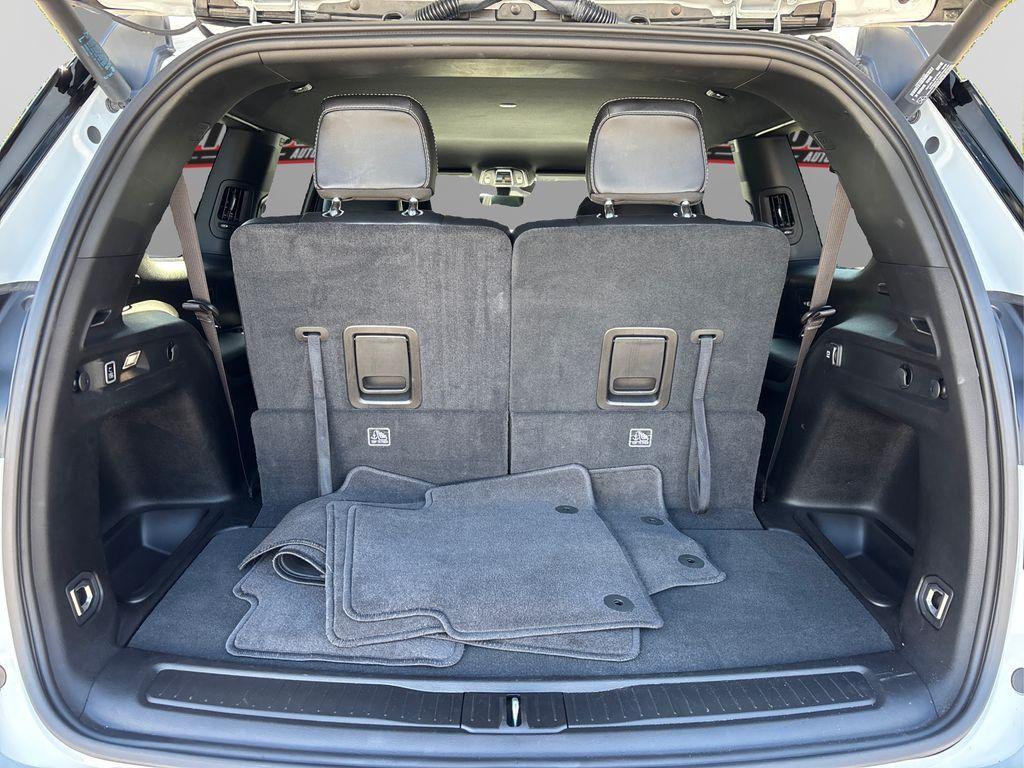 used 2025 Jeep Grand Cherokee L car, priced at $42,673