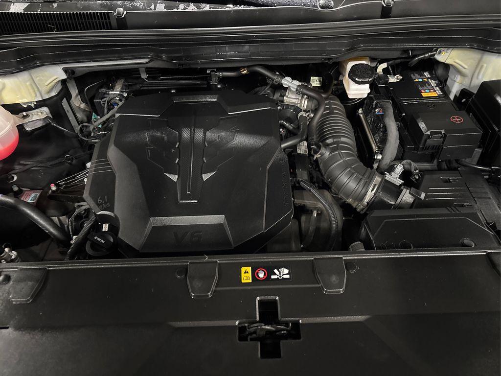 used 2024 Kia Carnival car, priced at $36,134