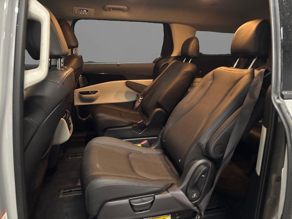 used 2024 Kia Carnival car, priced at $36,134