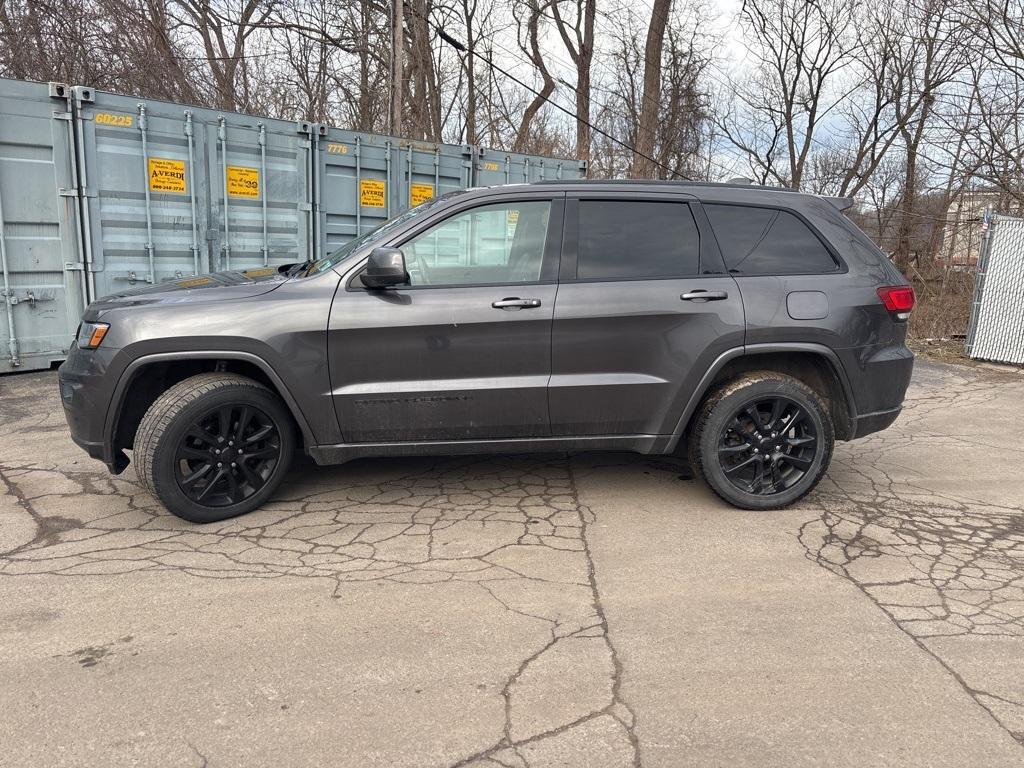 used 2018 Jeep Grand Cherokee car, priced at $15,987