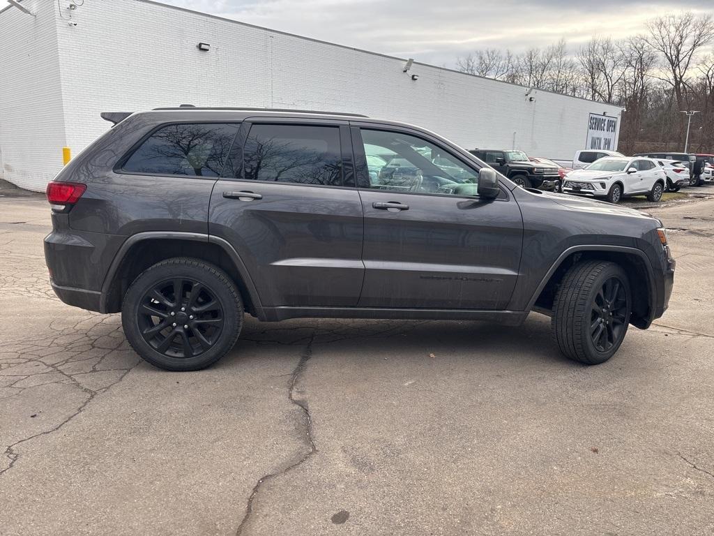 used 2018 Jeep Grand Cherokee car, priced at $15,987