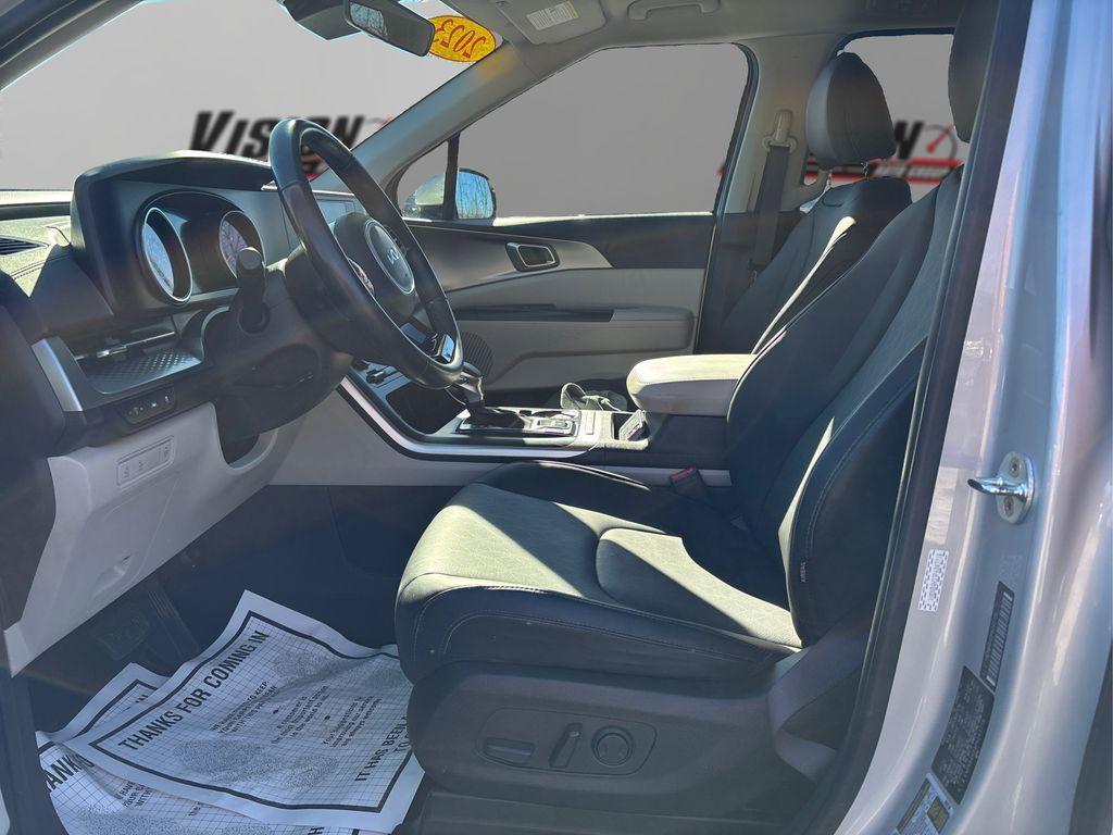 used 2023 Kia Carnival car, priced at $30,599