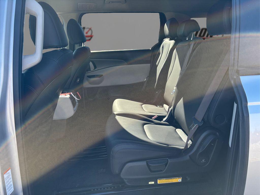 used 2023 Kia Carnival car, priced at $30,599