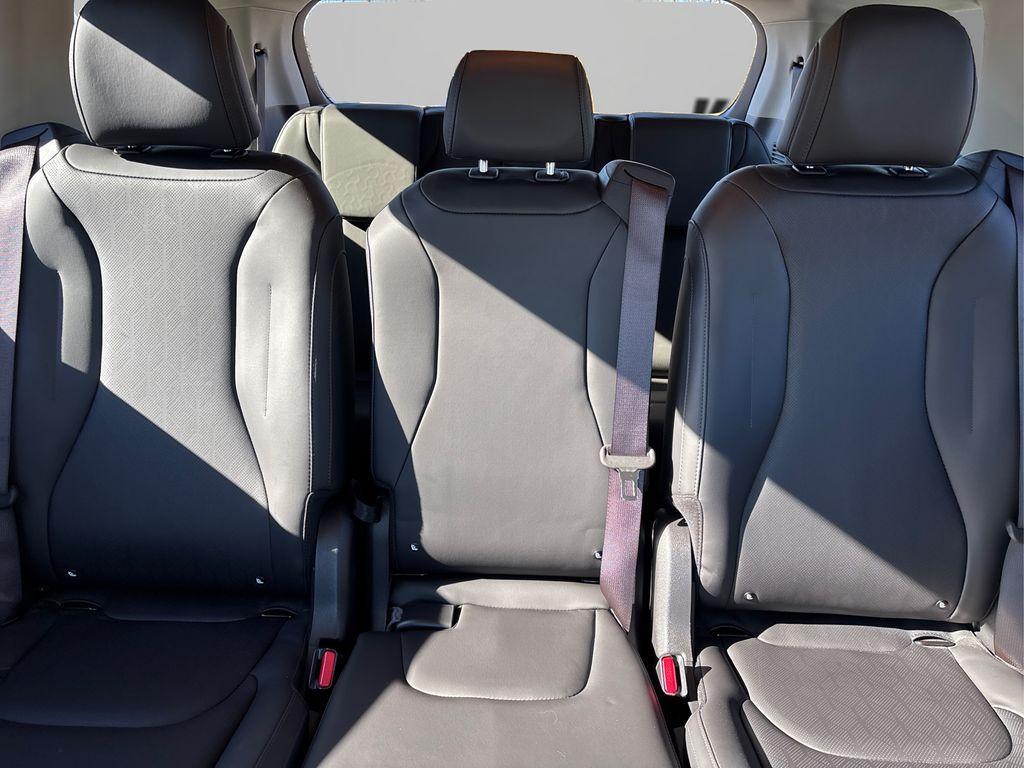 used 2023 Kia Carnival car, priced at $30,599