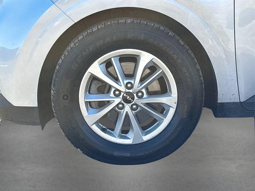 used 2023 Kia Carnival car, priced at $30,599