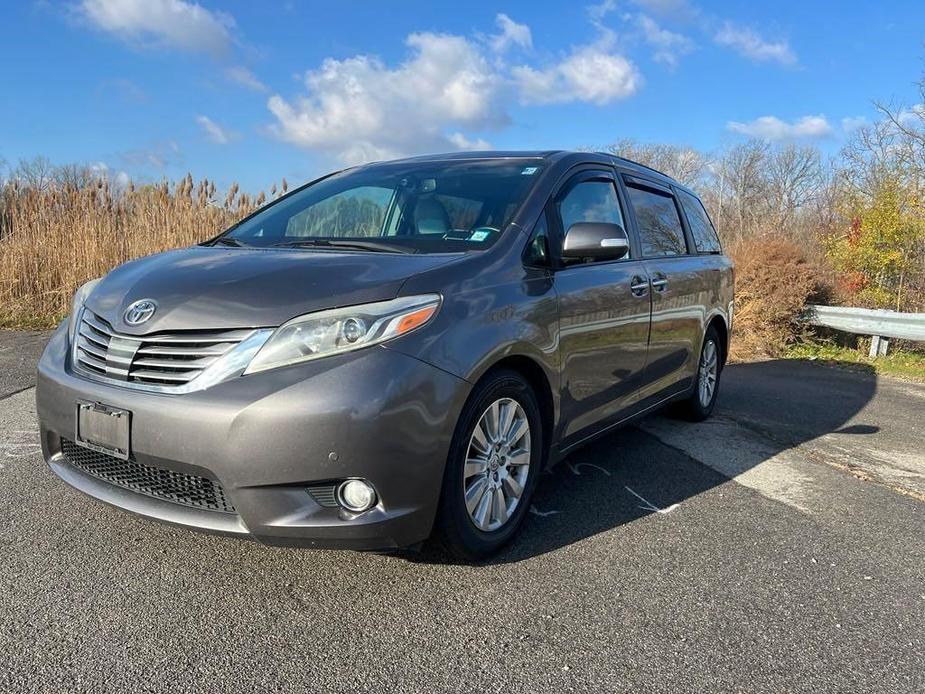 used 2017 Toyota Sienna car, priced at $21,277