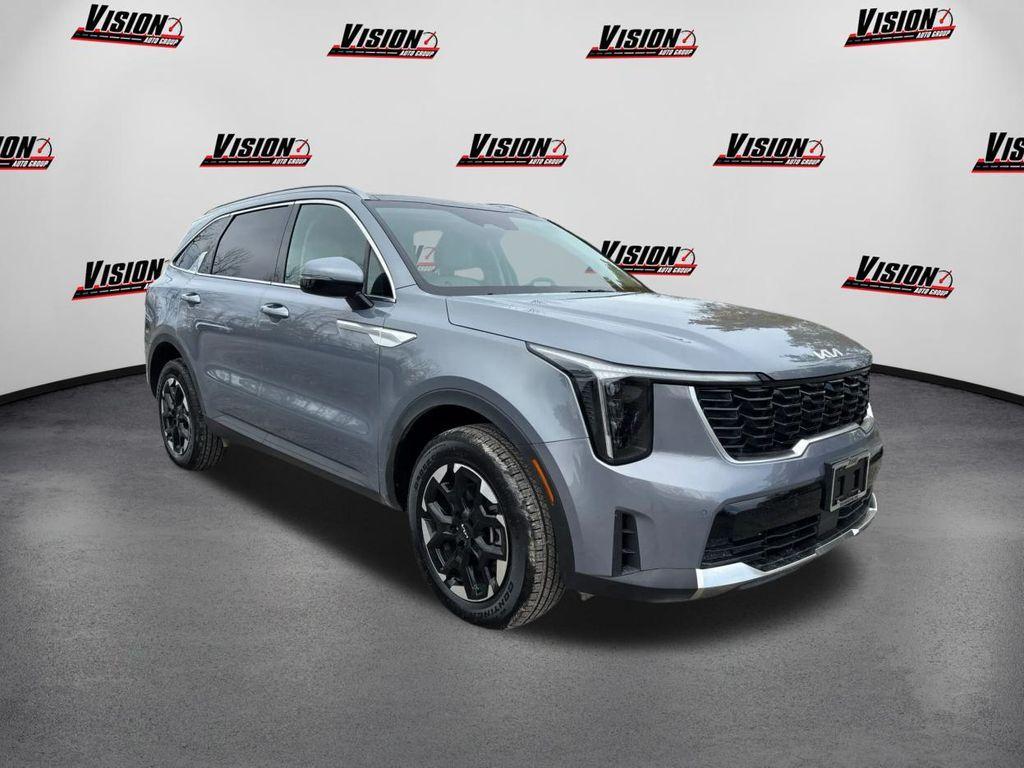 used 2025 Kia Sorento car, priced at $33,322
