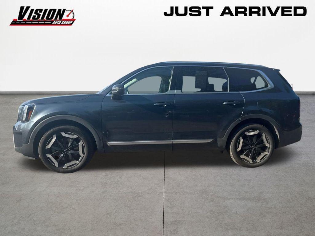 used 2023 Kia Telluride car, priced at $38,900