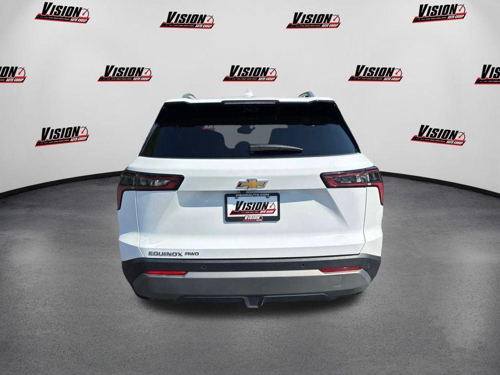 used 2025 Chevrolet Equinox car, priced at $29,300