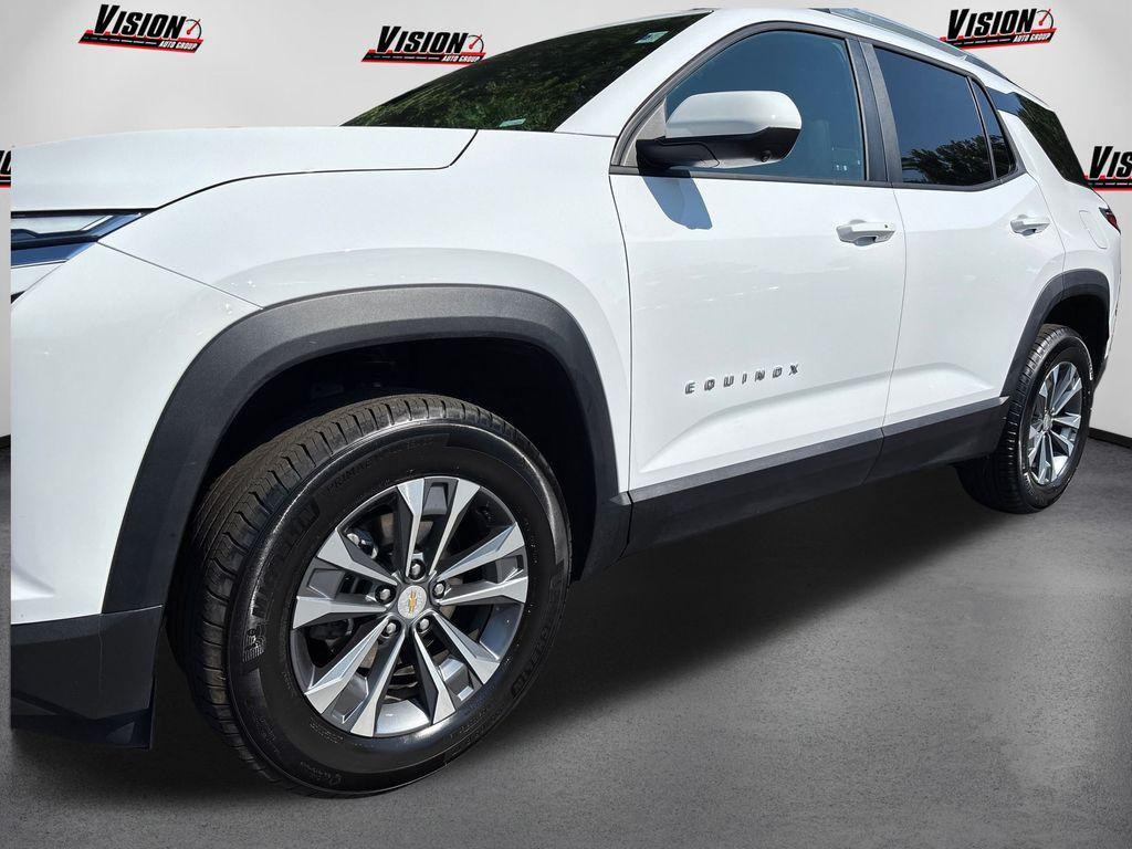 used 2025 Chevrolet Equinox car, priced at $29,300