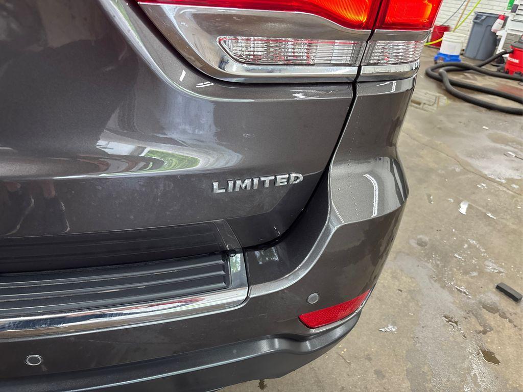 used 2018 Jeep Grand Cherokee car, priced at $22,654