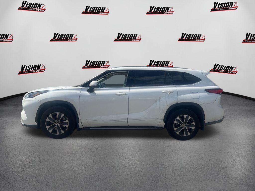 used 2020 Toyota Highlander car, priced at $30,995