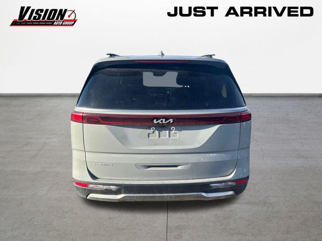 used 2024 Kia Carnival car, priced at $39,999