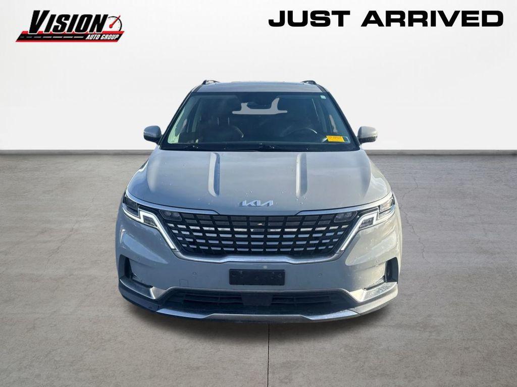 used 2024 Kia Carnival car, priced at $39,999