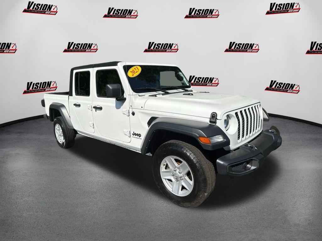 used 2023 Jeep Gladiator car, priced at $32,414
