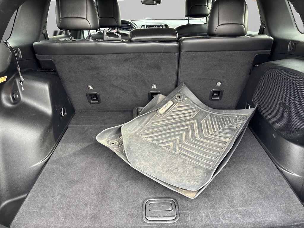 used 2019 Jeep Cherokee car, priced at $17,475