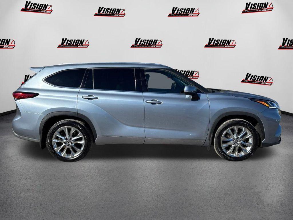 used 2021 Toyota Highlander car, priced at $33,995