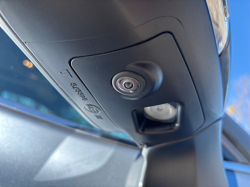 used 2021 Toyota Highlander car, priced at $33,995