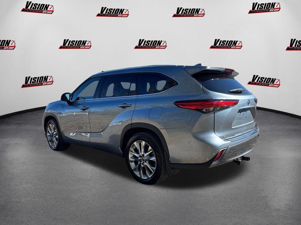 used 2021 Toyota Highlander car, priced at $33,995