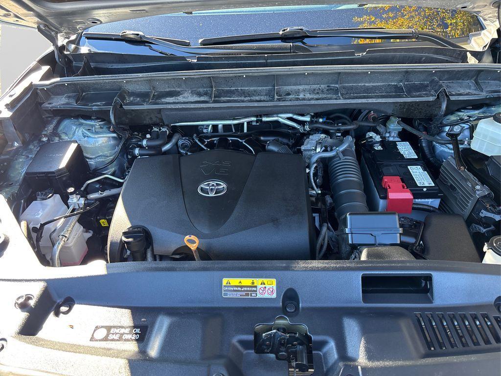 used 2021 Toyota Highlander car, priced at $33,995
