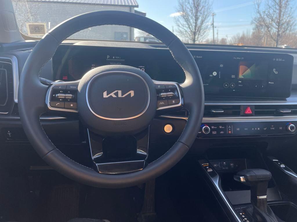 used 2025 Kia Sorento car, priced at $36,903