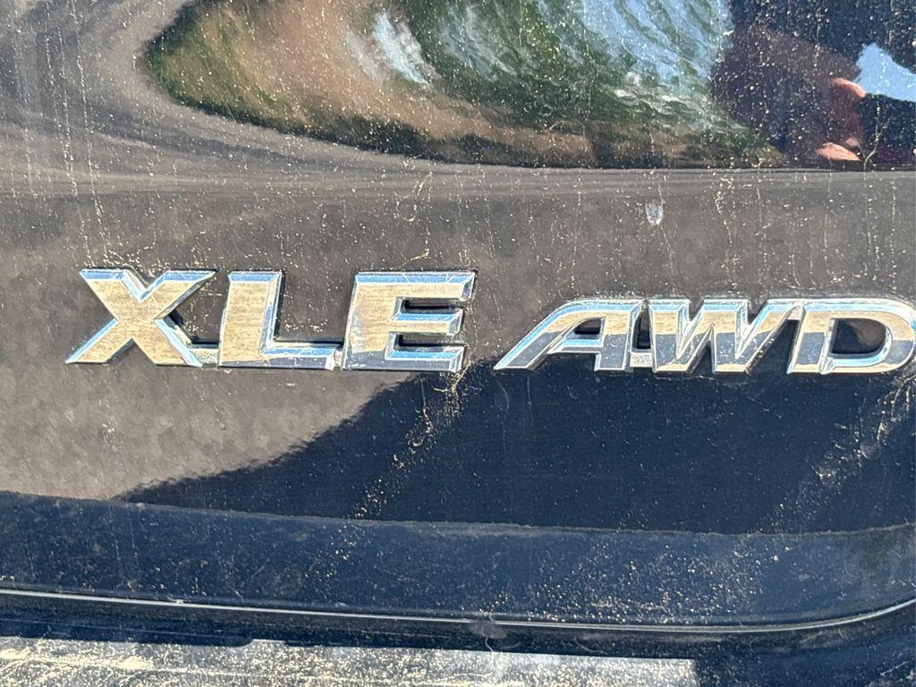 used 2019 Toyota Highlander car, priced at $25,393