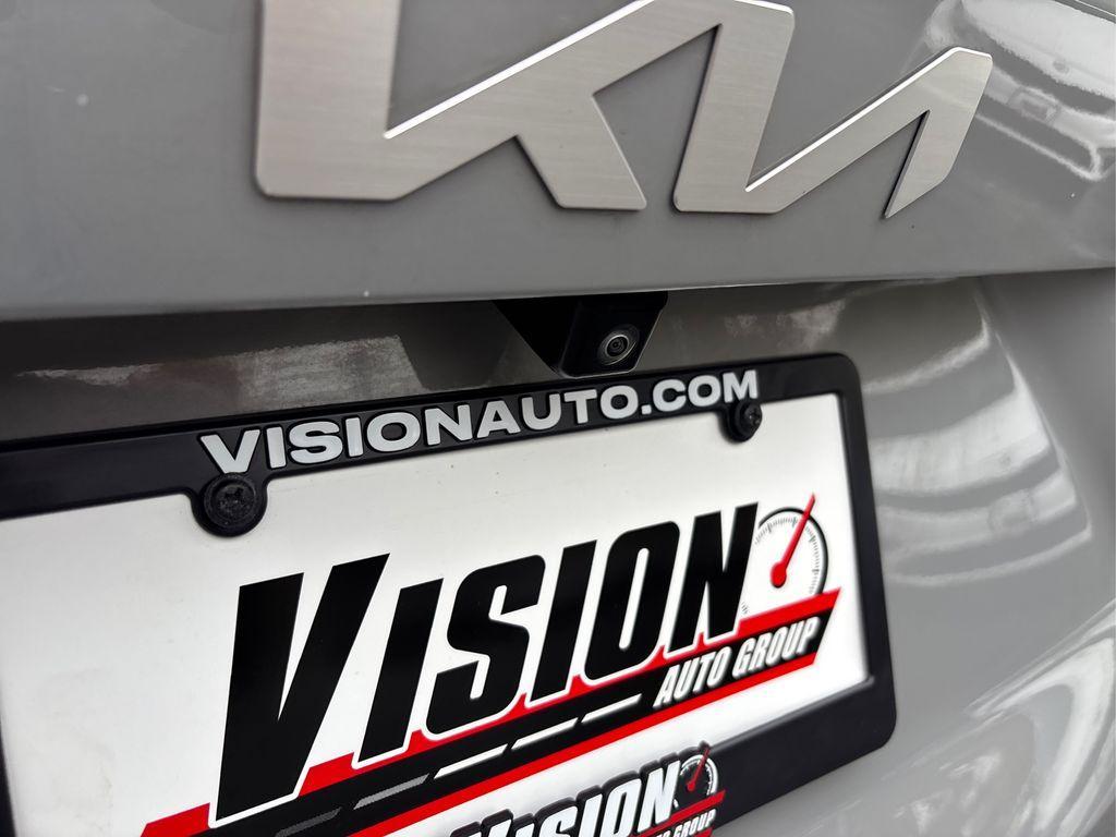 used 2025 Kia Sorento car, priced at $33,891