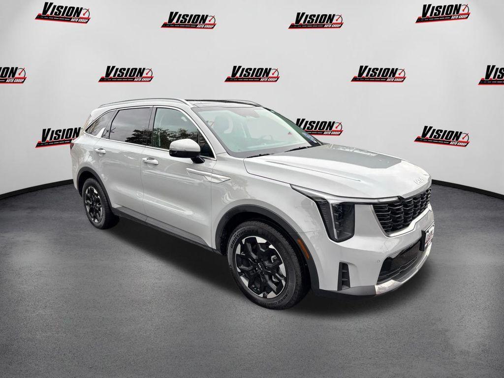 used 2025 Kia Sorento car, priced at $33,891