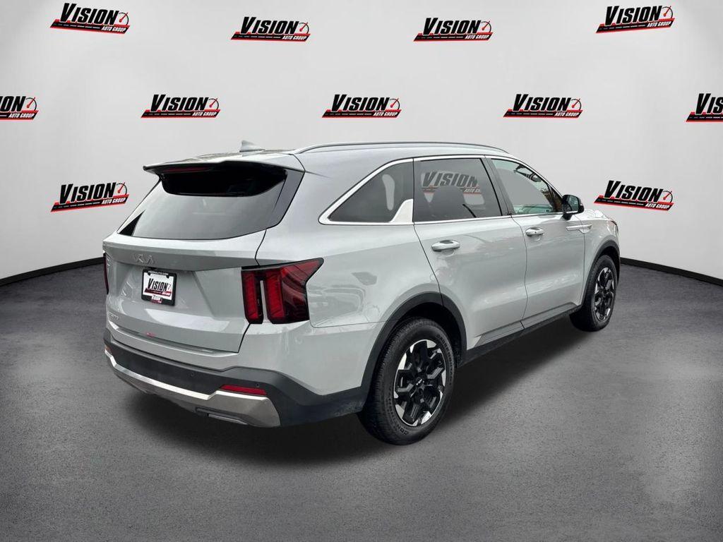 used 2025 Kia Sorento car, priced at $33,891