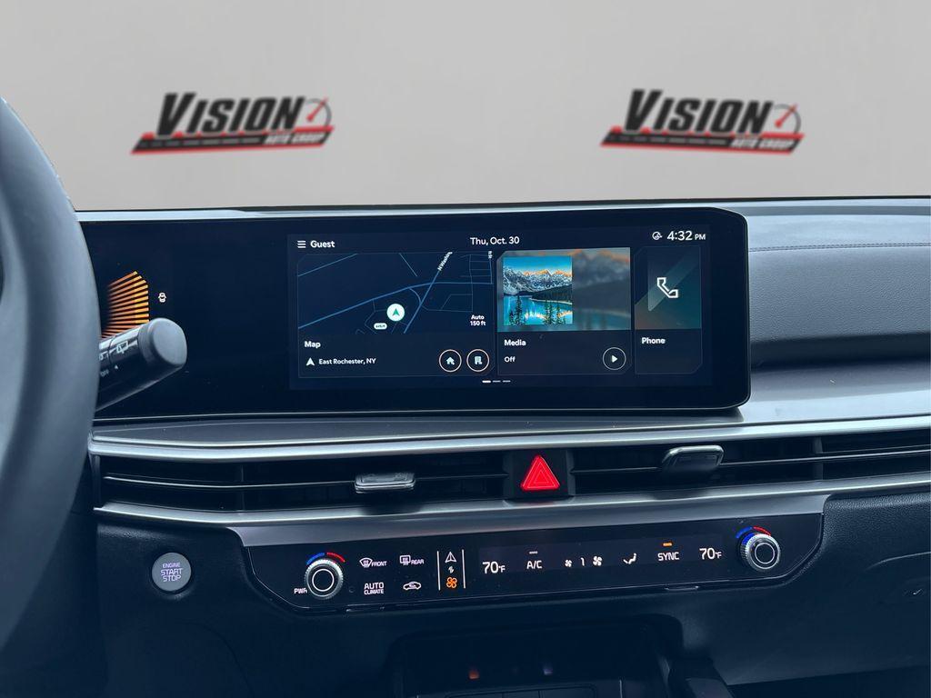 used 2025 Kia Sorento car, priced at $33,891