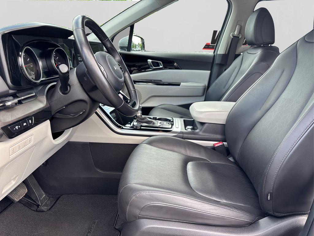 used 2024 Kia Carnival car, priced at $33,791