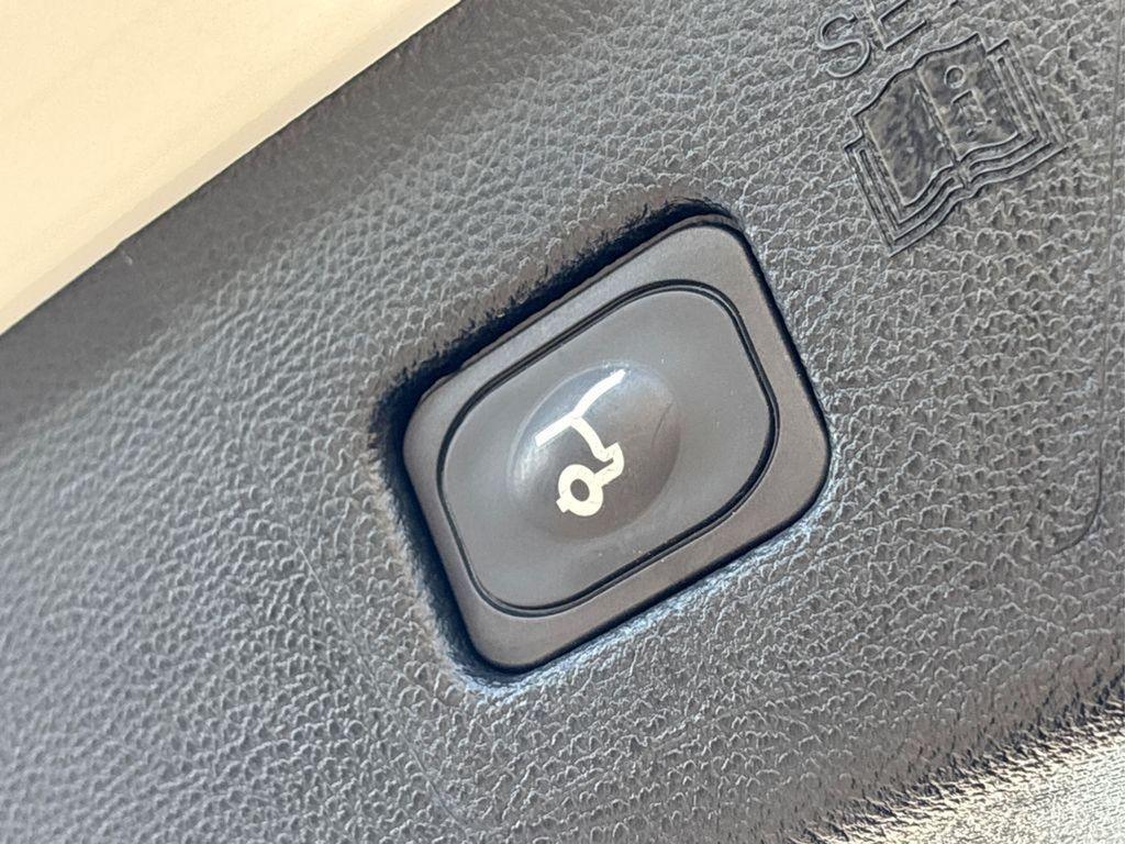 used 2022 Ford Edge car, priced at $29,218