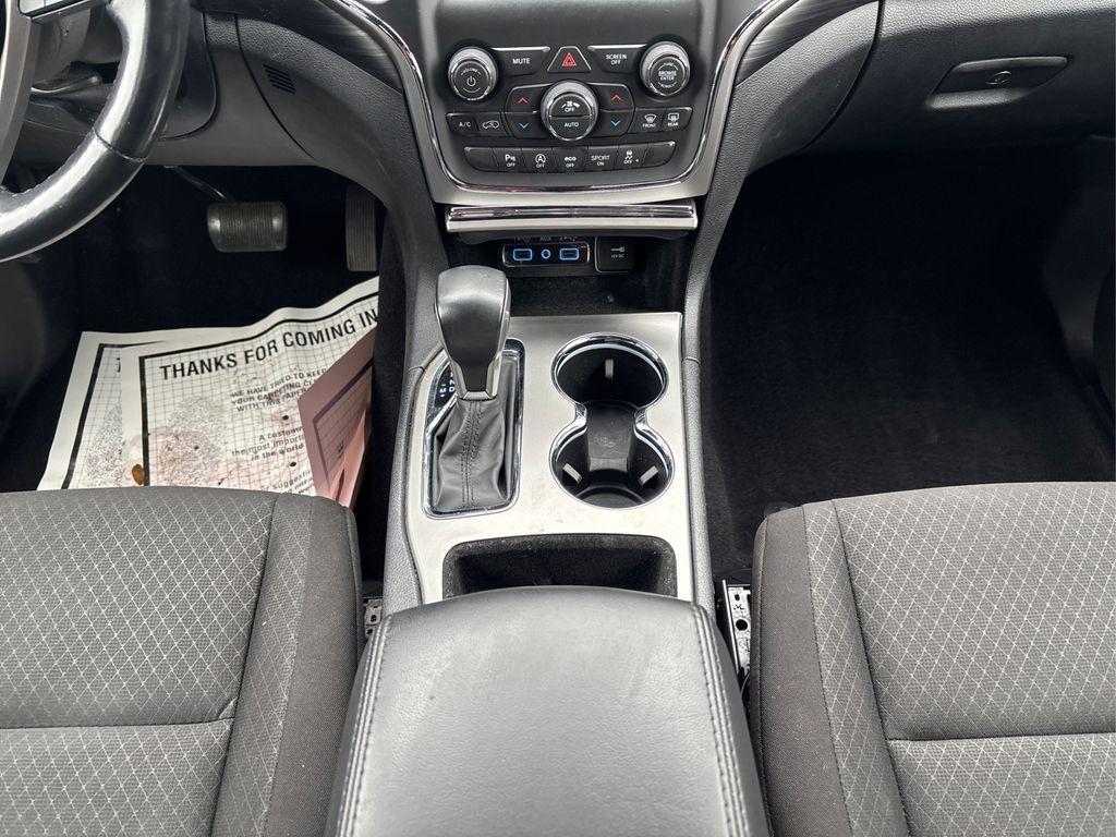 used 2021 Jeep Grand Cherokee car, priced at $22,549