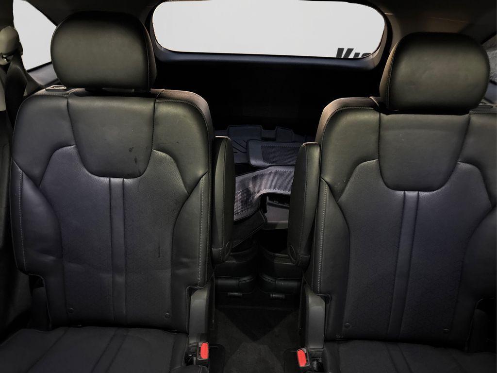 used 2022 Kia Sorento car, priced at $31,999