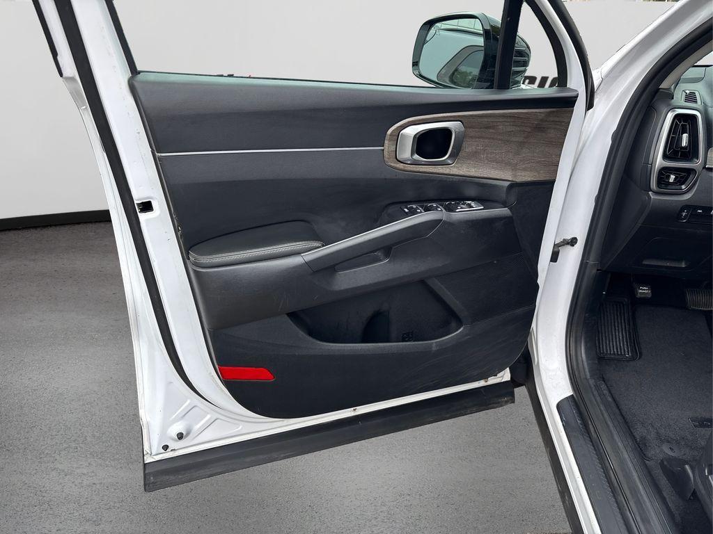 used 2022 Kia Sorento car, priced at $27,541