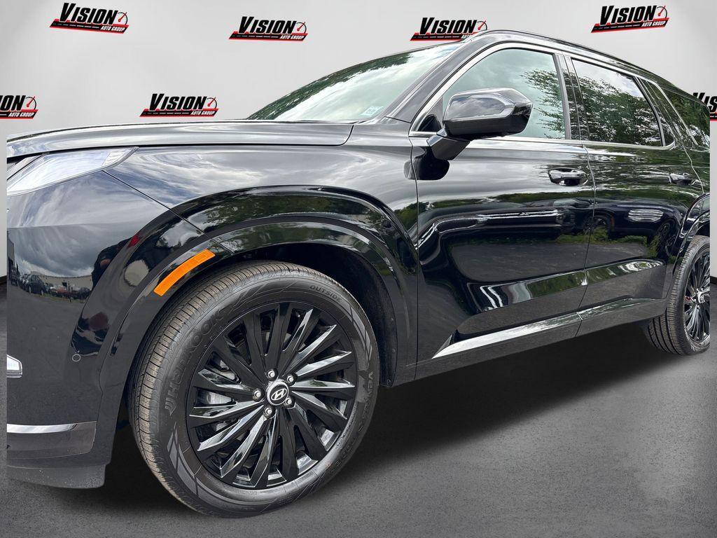 used 2025 Hyundai Palisade car, priced at $49,755