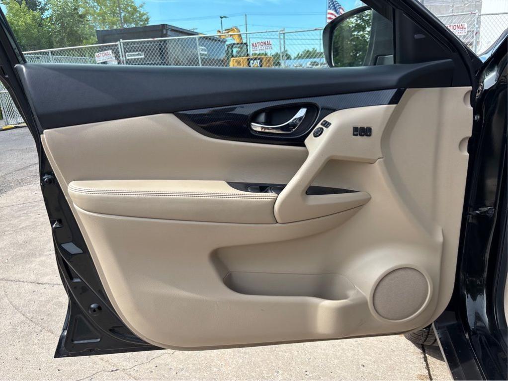 used 2020 Nissan Rogue car, priced at $15,495