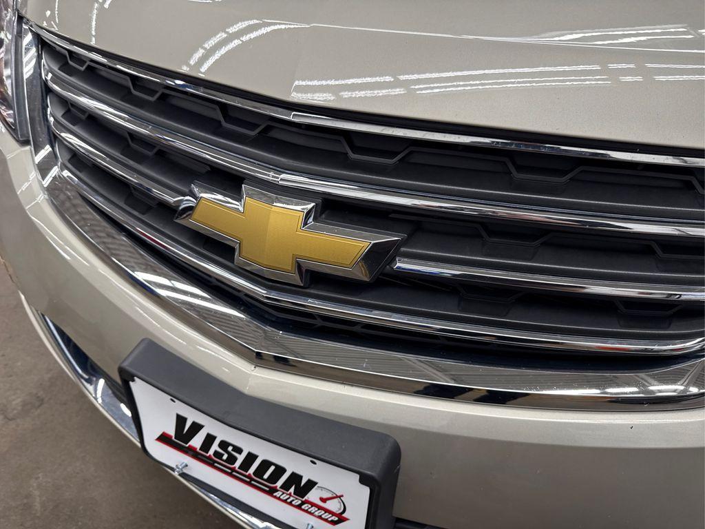 used 2015 Chevrolet Traverse car, priced at $12,499