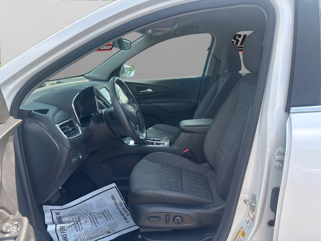 used 2022 Chevrolet Equinox car, priced at $23,117