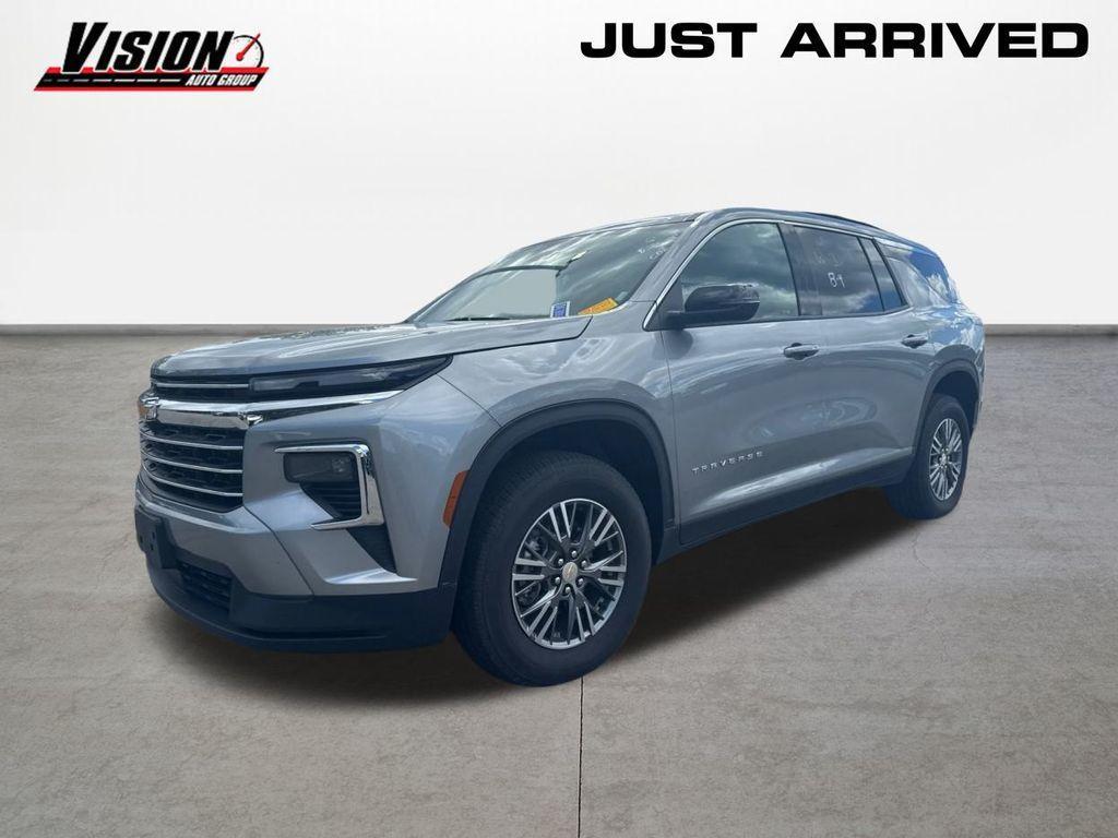 used 2025 Chevrolet Traverse car, priced at $42,990