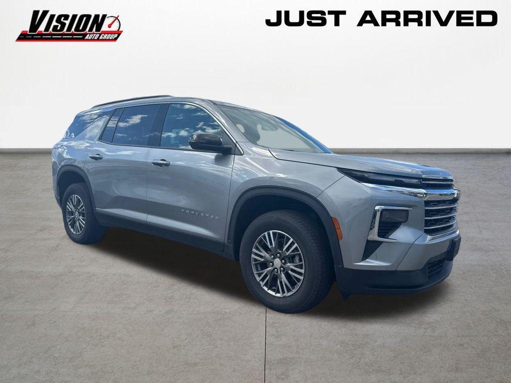 used 2025 Chevrolet Traverse car, priced at $42,990